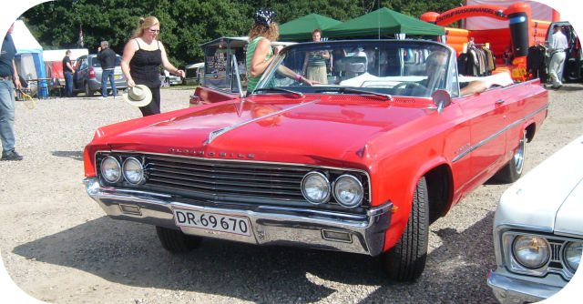 1963 Oldsmobile Dynamic 88 Convertible Coupe front